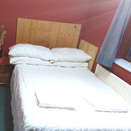 Oldbrook Accommodation Милтън Кейнс Екстериор снимка